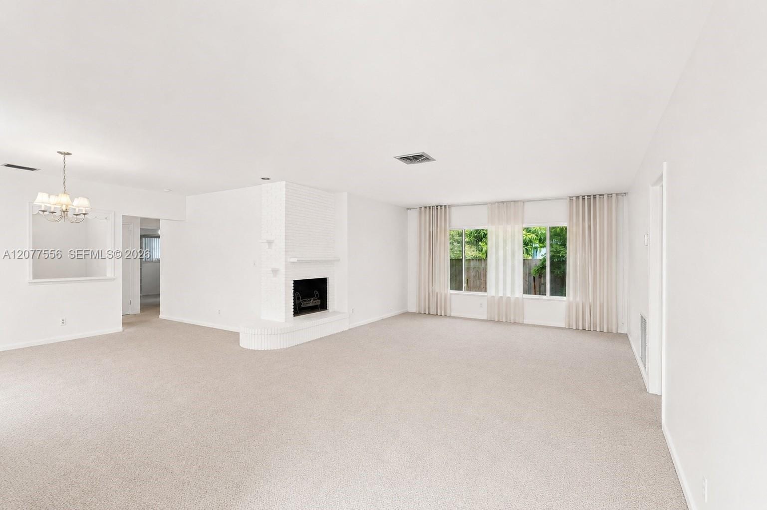 425 S 15th Avenue — photo 6