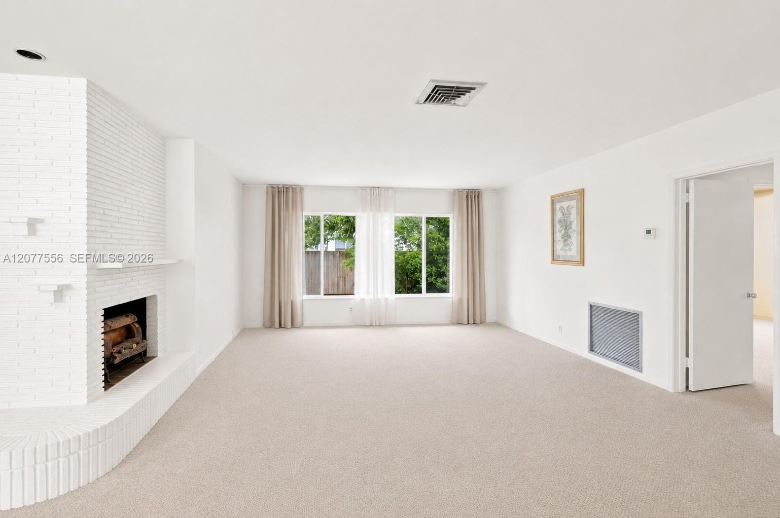 425 S 15th Avenue — photo 8