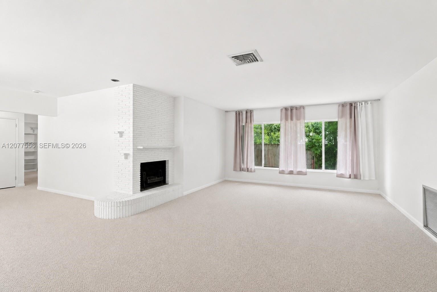 425 S 15th Avenue — photo 9