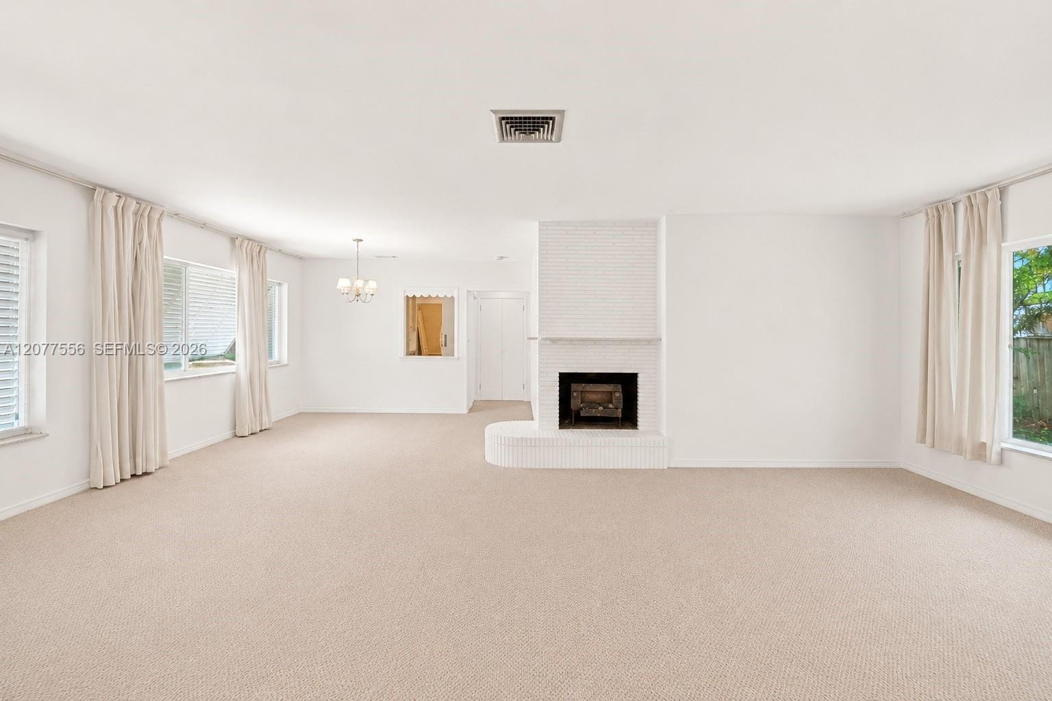 425 S 15th Avenue — photo 10