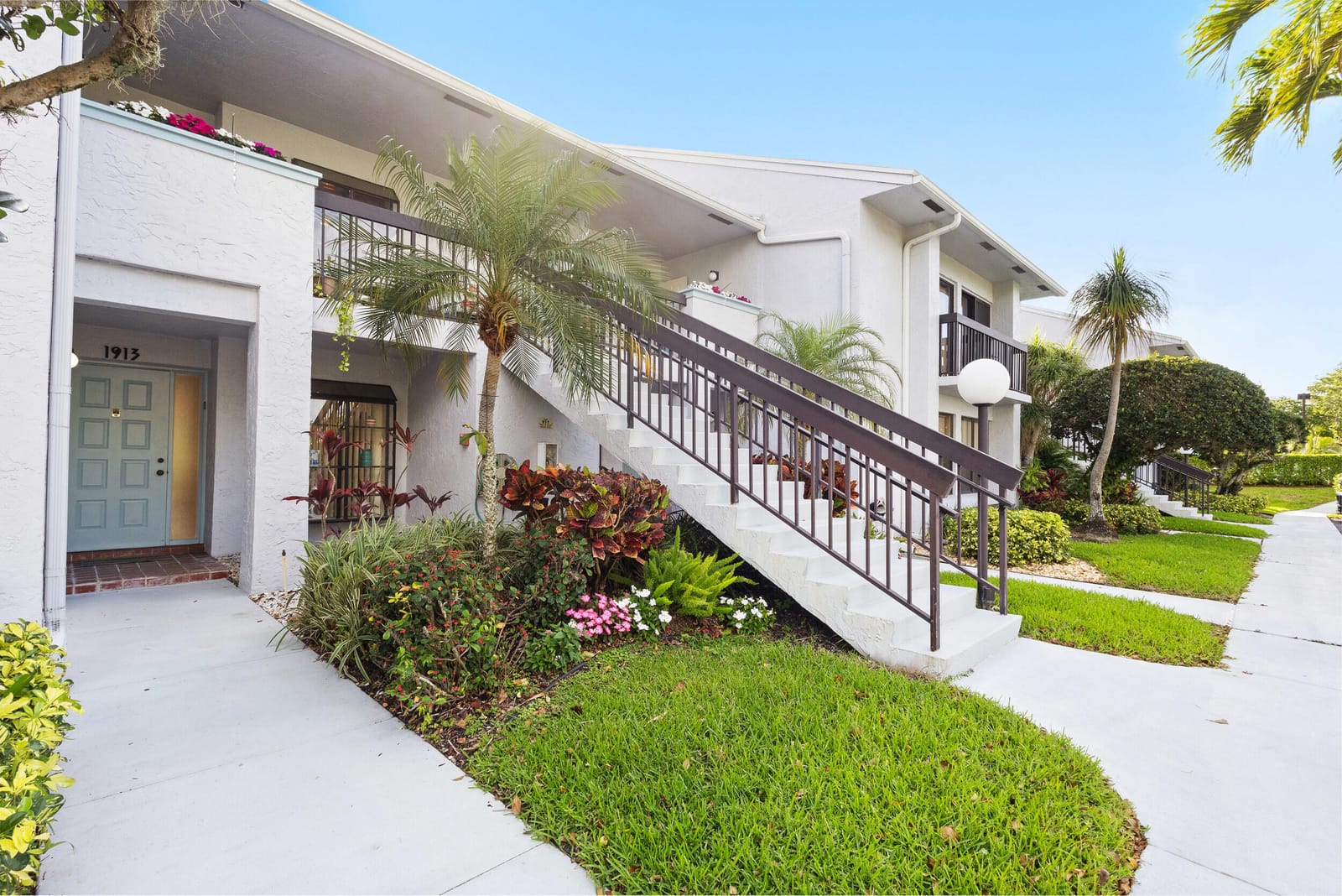5186 GOLFVIEW Court 1913 — photo 4