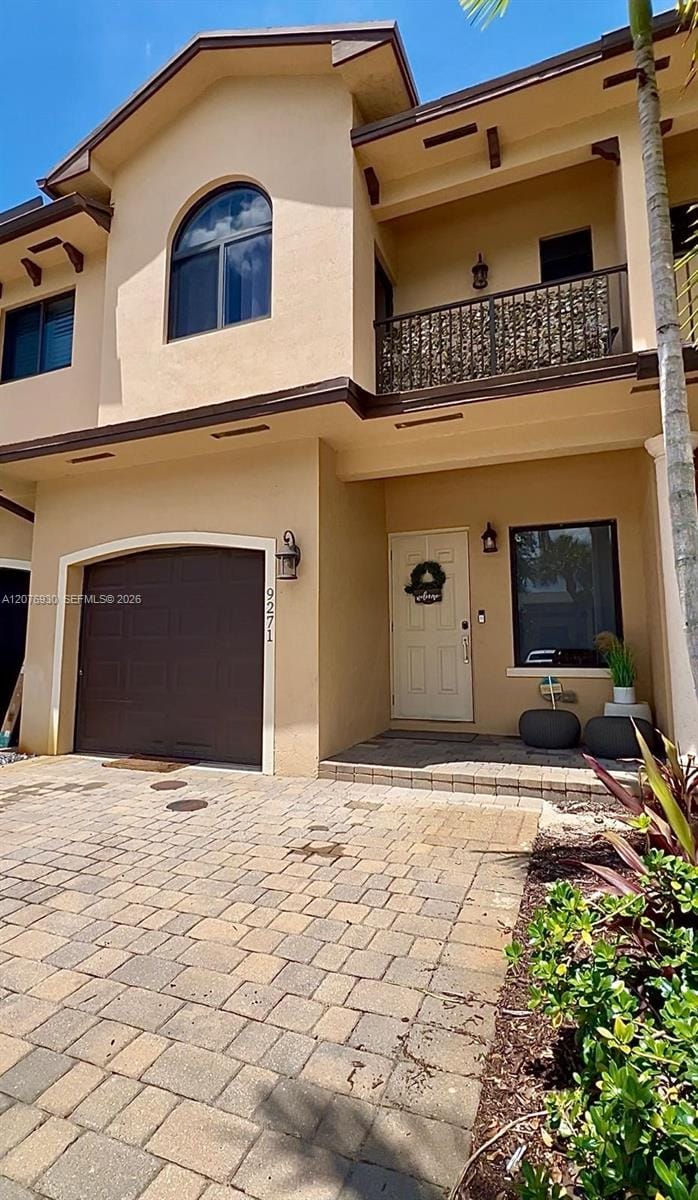 9271 NW 16th Street, Pembroke Pines, FL 33027