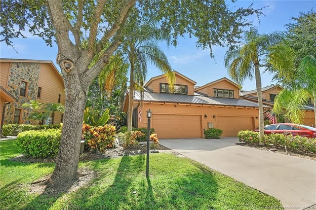 132 SE Crestwood Circle, Stuart, FL 34997