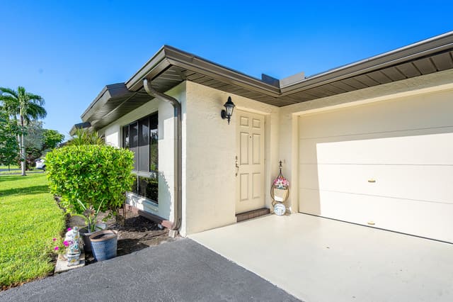 4903 EQUESTRIAN Circle A, Greentree Villas, Boynton Beach, FL