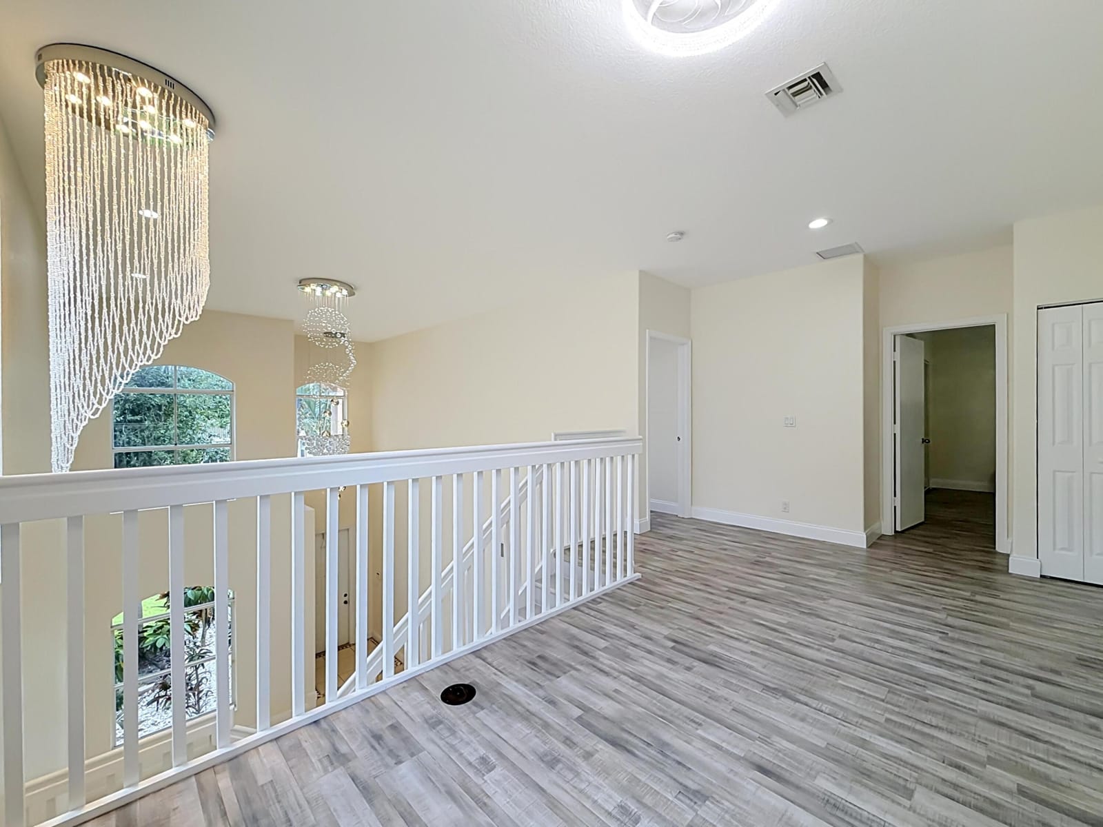 6657 LURAIS Drive — photo 12