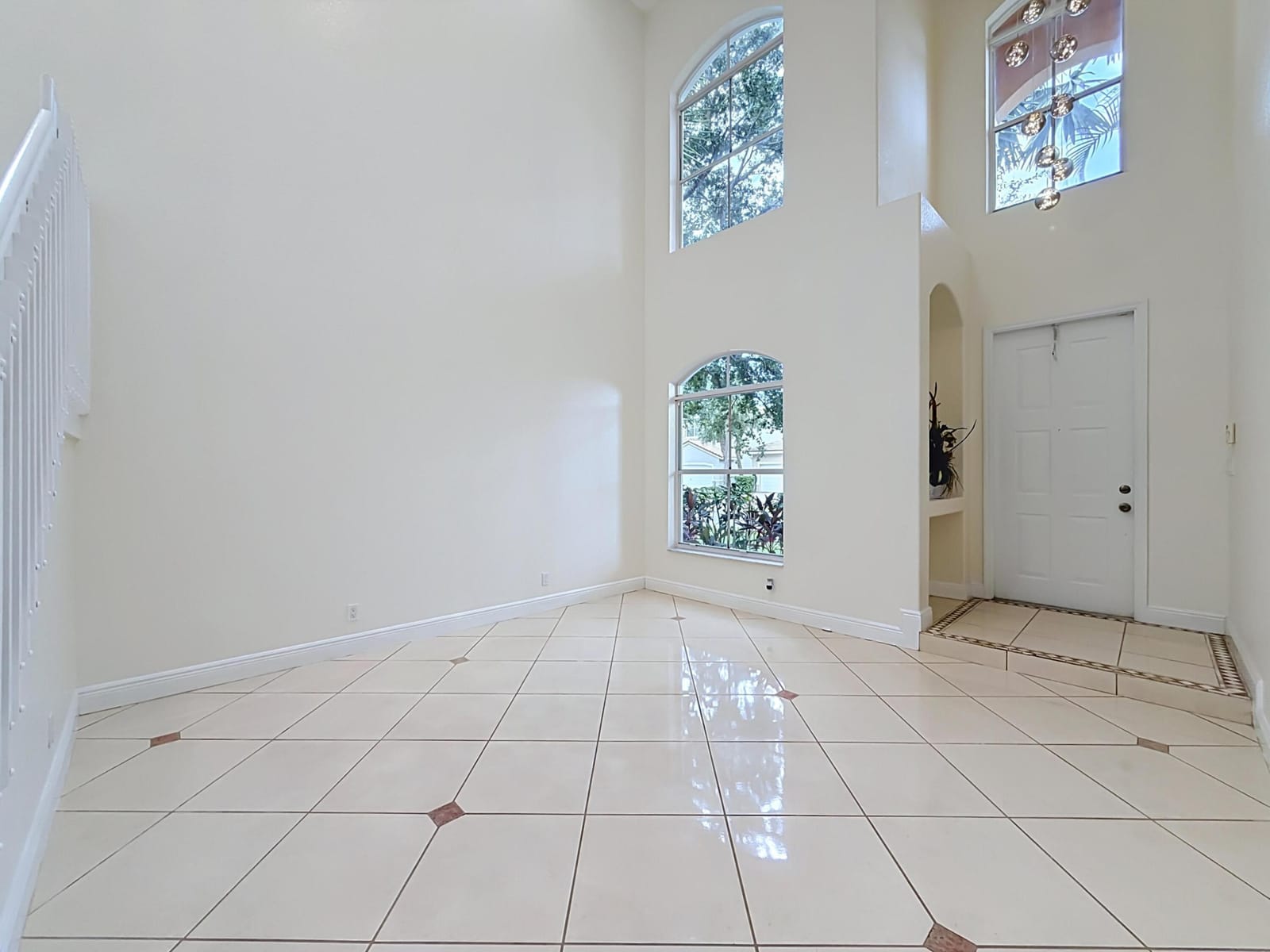 6657 LURAIS Drive — photo 2