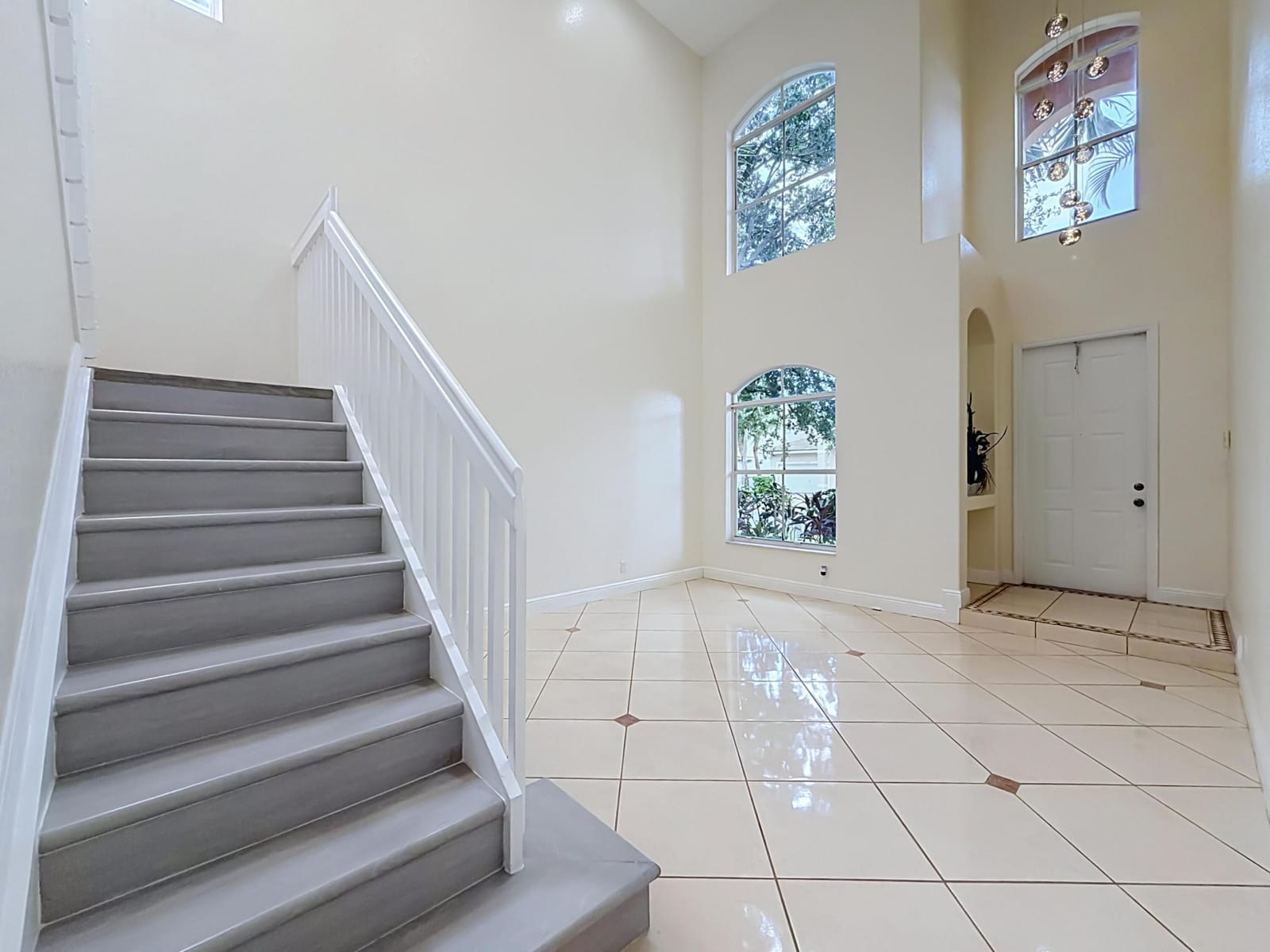 6657 LURAIS Drive — photo 4