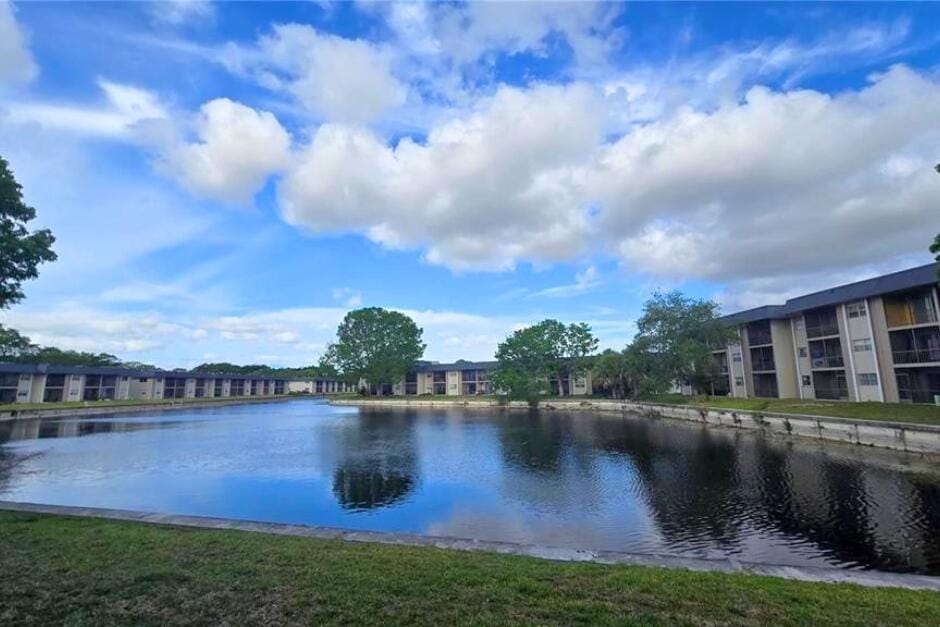 7801 Colony Circle S 106, Tamarac, FL 33321