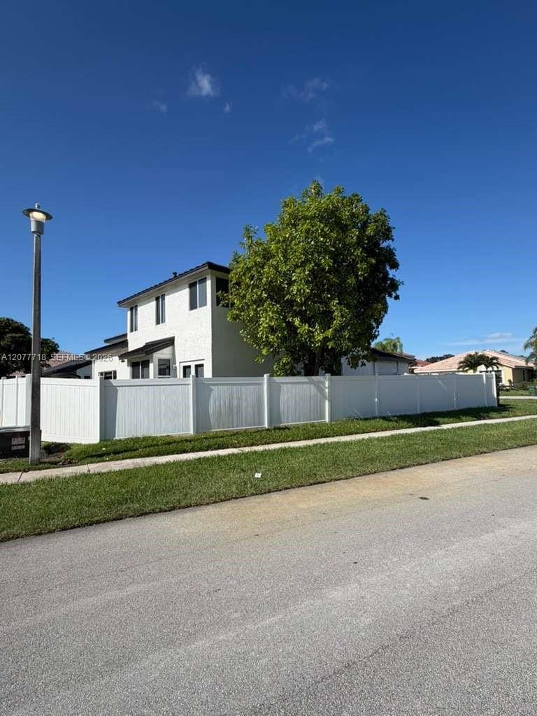 1920 NW 182nd Terrace — photo 4