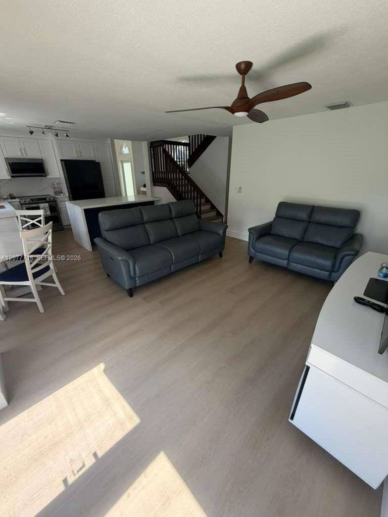 1920 NW 182nd Terrace — photo 5