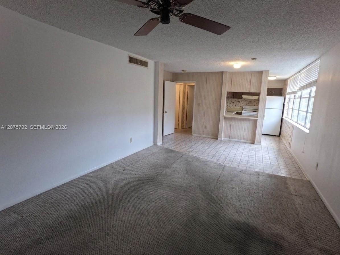 9400 Live Oak Place 205 — photo 4
