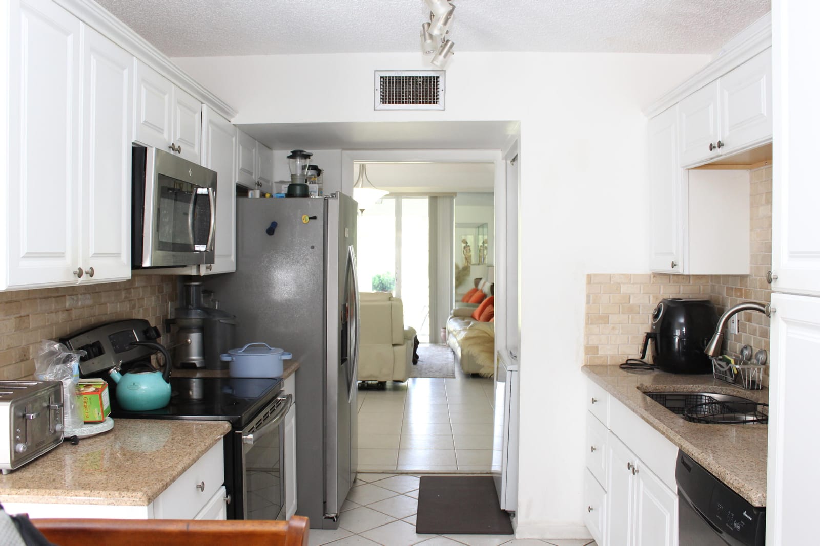 3425 VIA POINCIANA 203 — photo 5