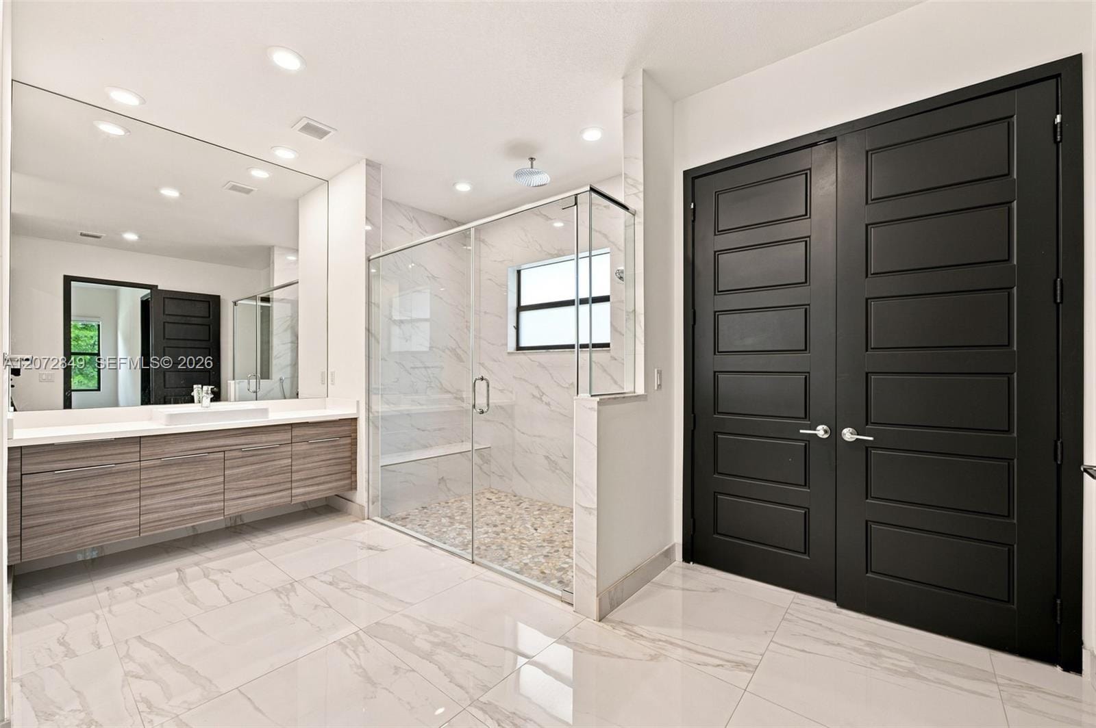8875 NW 161st Terrace, Miami Lakes, FL 33018 photo 13