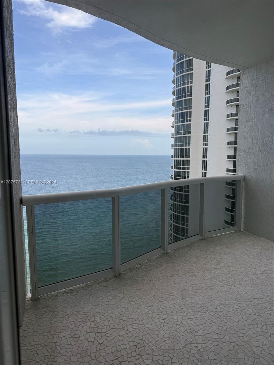 16001 SW Collins Avenue 2406, Sunny Isles Beach, FL 33160