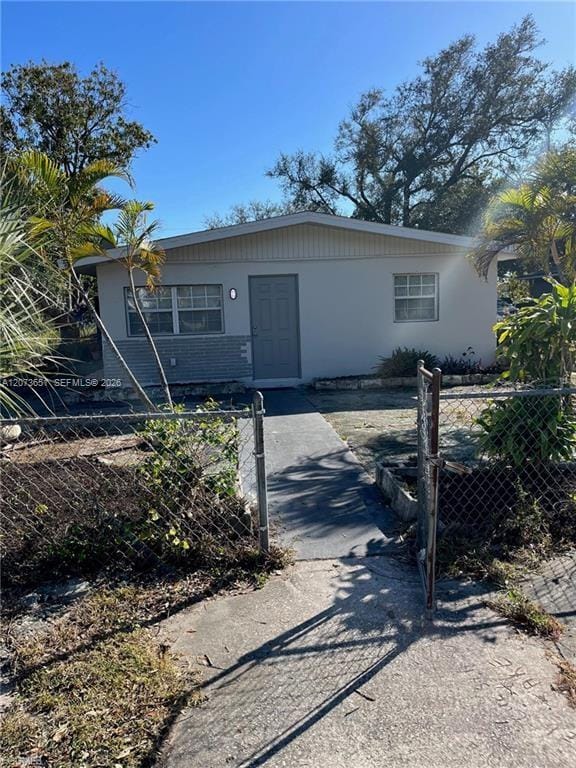 2640/2642 Saint Charles Street, Fort Myers, FL 33916
