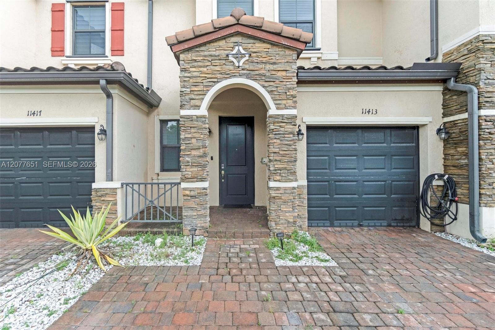 11413 SW 253 Street — photo 2