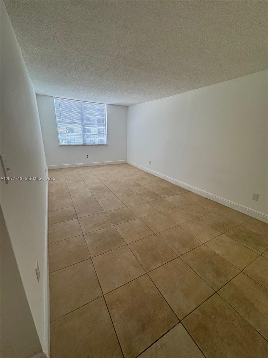 488 NW 165th St Road B-412, Miami, FL 33169 photo 11