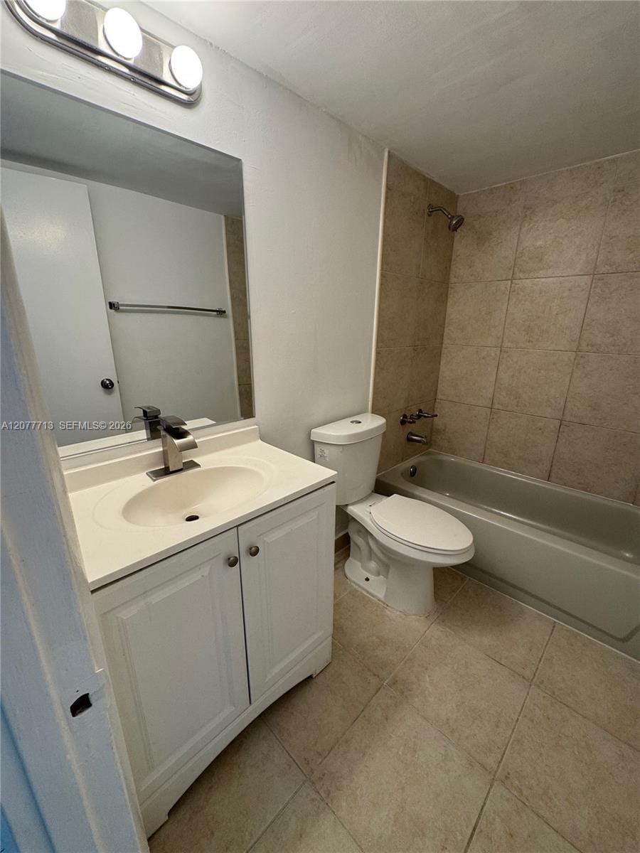 488 NW 165th St Road B-412, Miami, FL 33169 photo 13