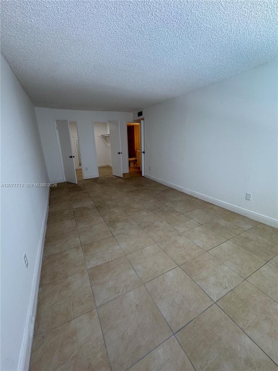 488 NW 165th St Road B-412, Miami, FL 33169 photo 15