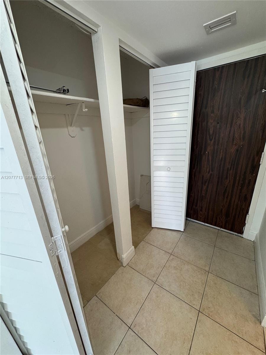 488 NW 165th St Road B-412, Miami, FL 33169 photo 23
