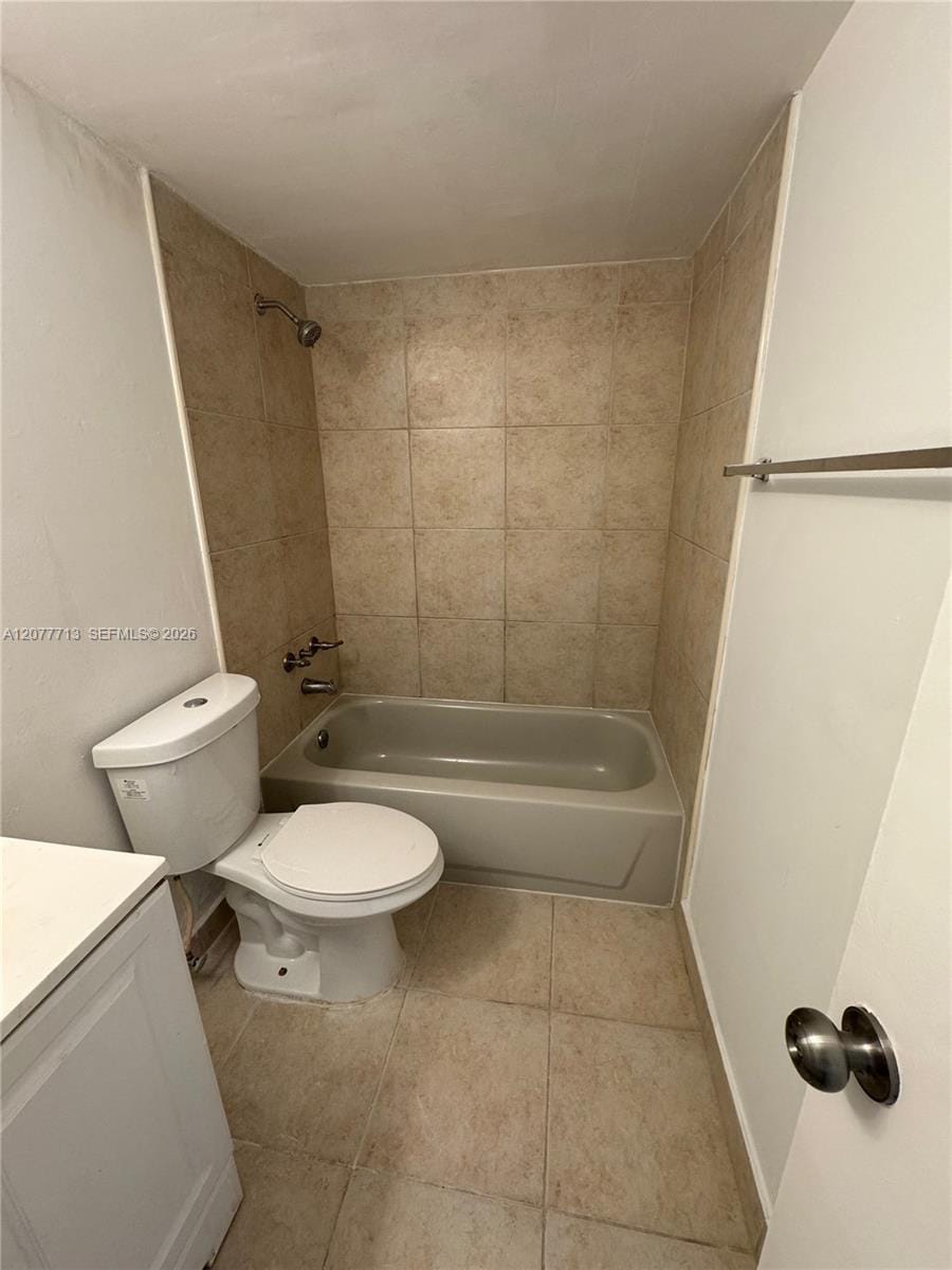 488 NW 165th St Road B-412, Miami, FL 33169 photo 25