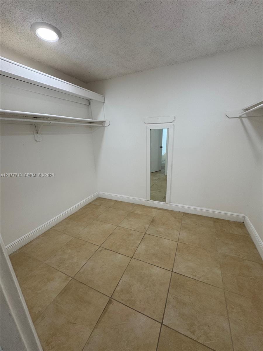 488 NW 165th St Road B-412, Miami, FL 33169 photo 28