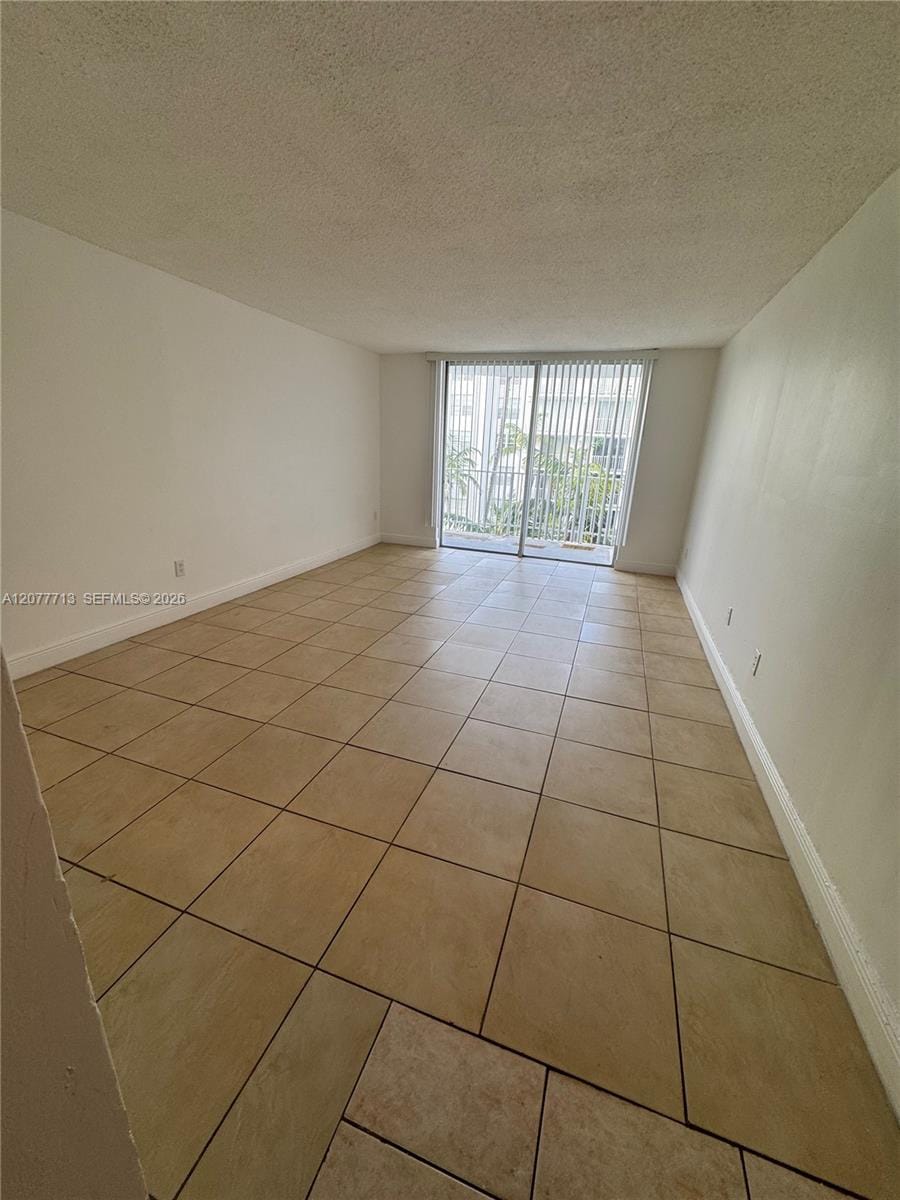 488 NW 165th St Road B-412, Miami, FL 33169 photo 5