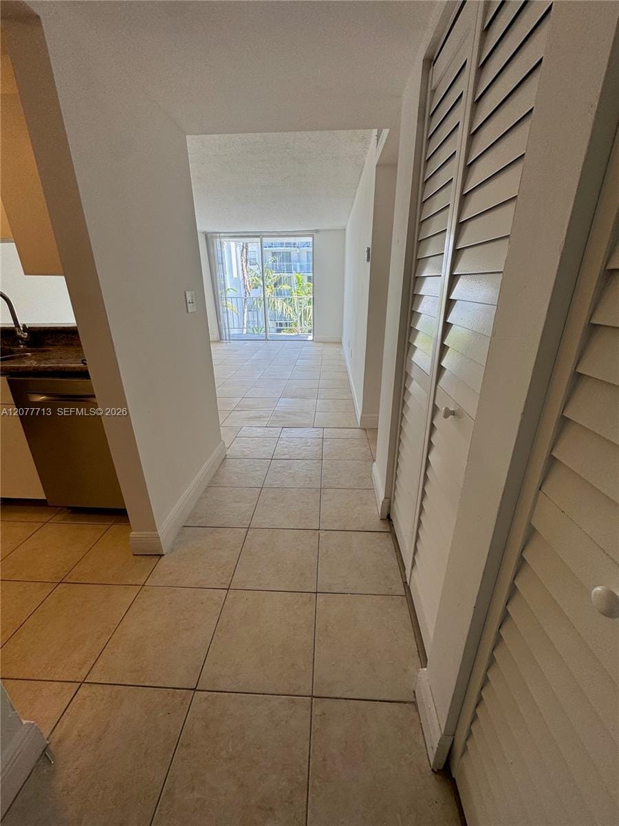 488 NW 165th St Road B-412, Miami, FL 33169 photo 10