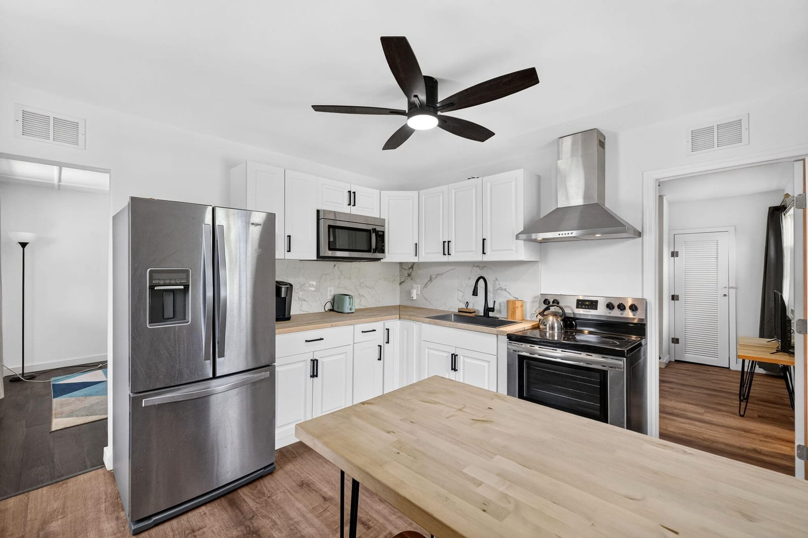 2702 NE 9TH Avenue 1/2 — photo 6