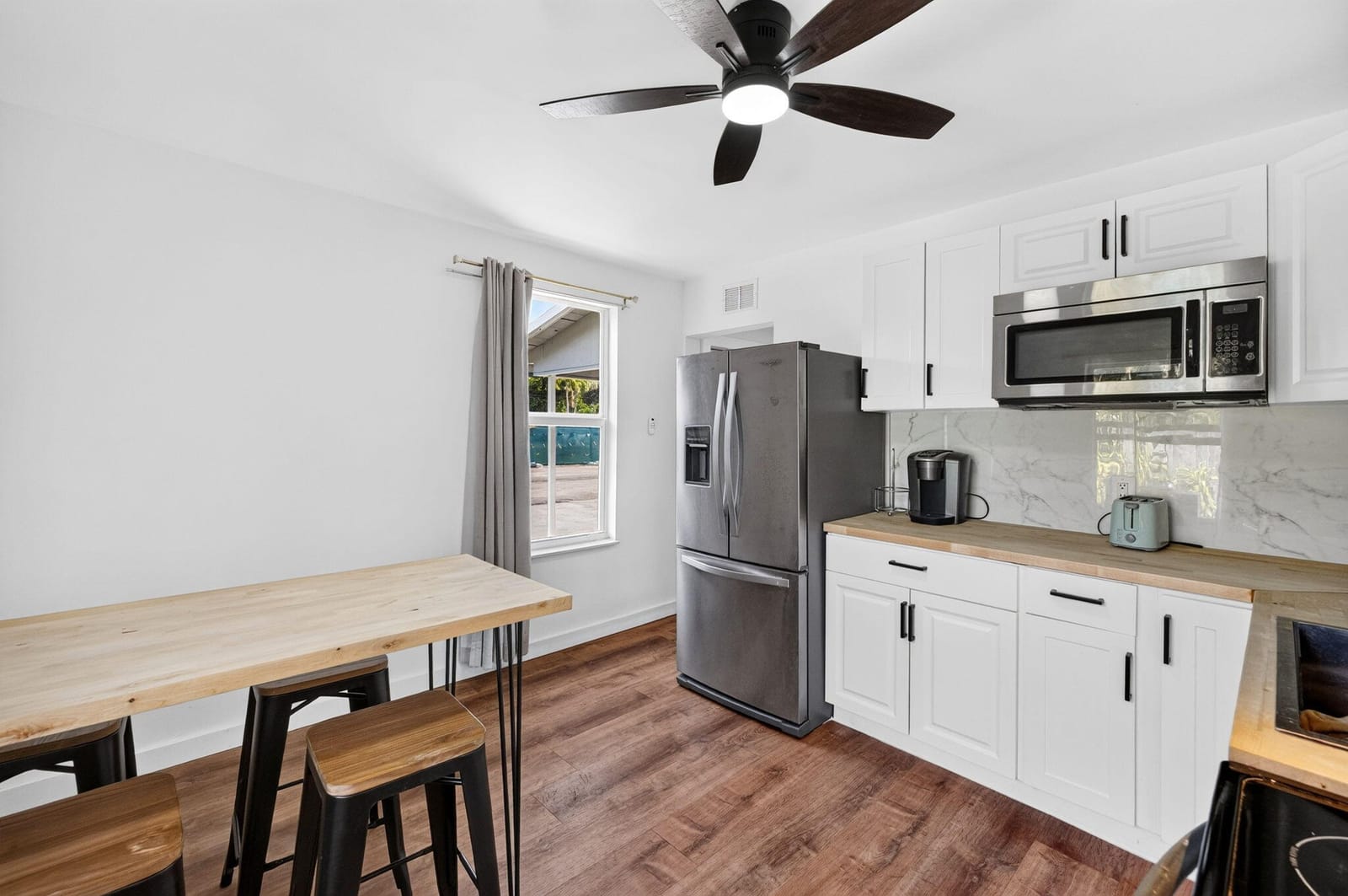 2702 NE 9TH Avenue 1/2 — photo 8