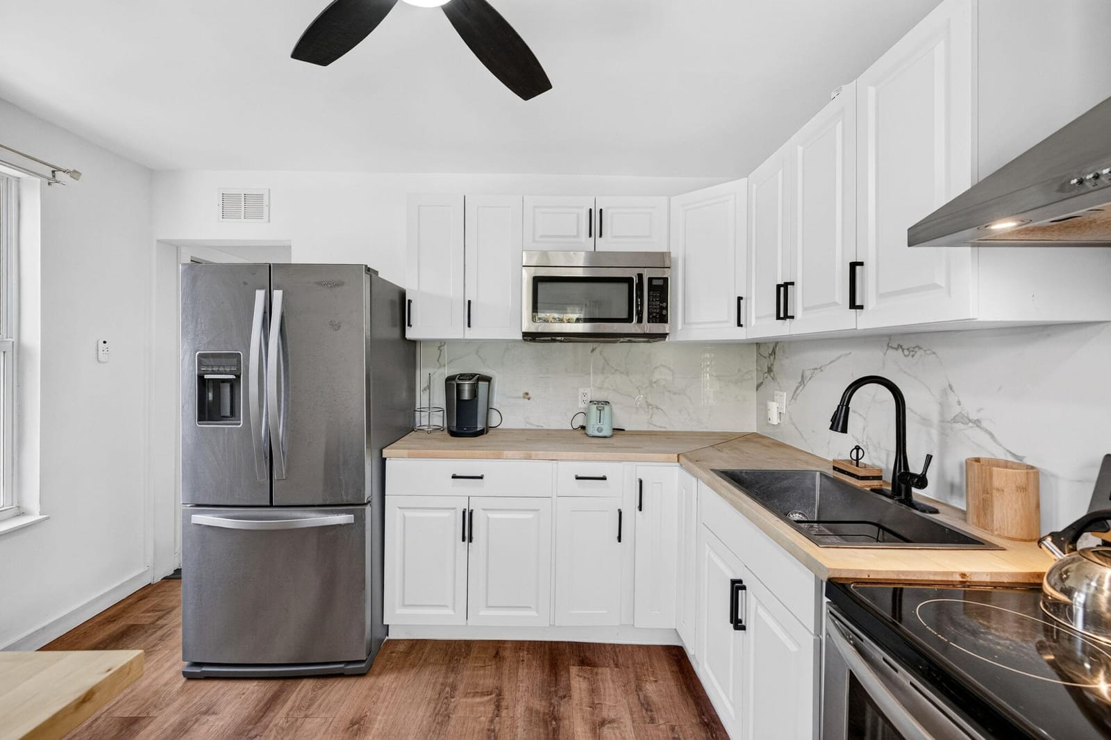 2702 NE 9TH Avenue 1/2 — photo 9