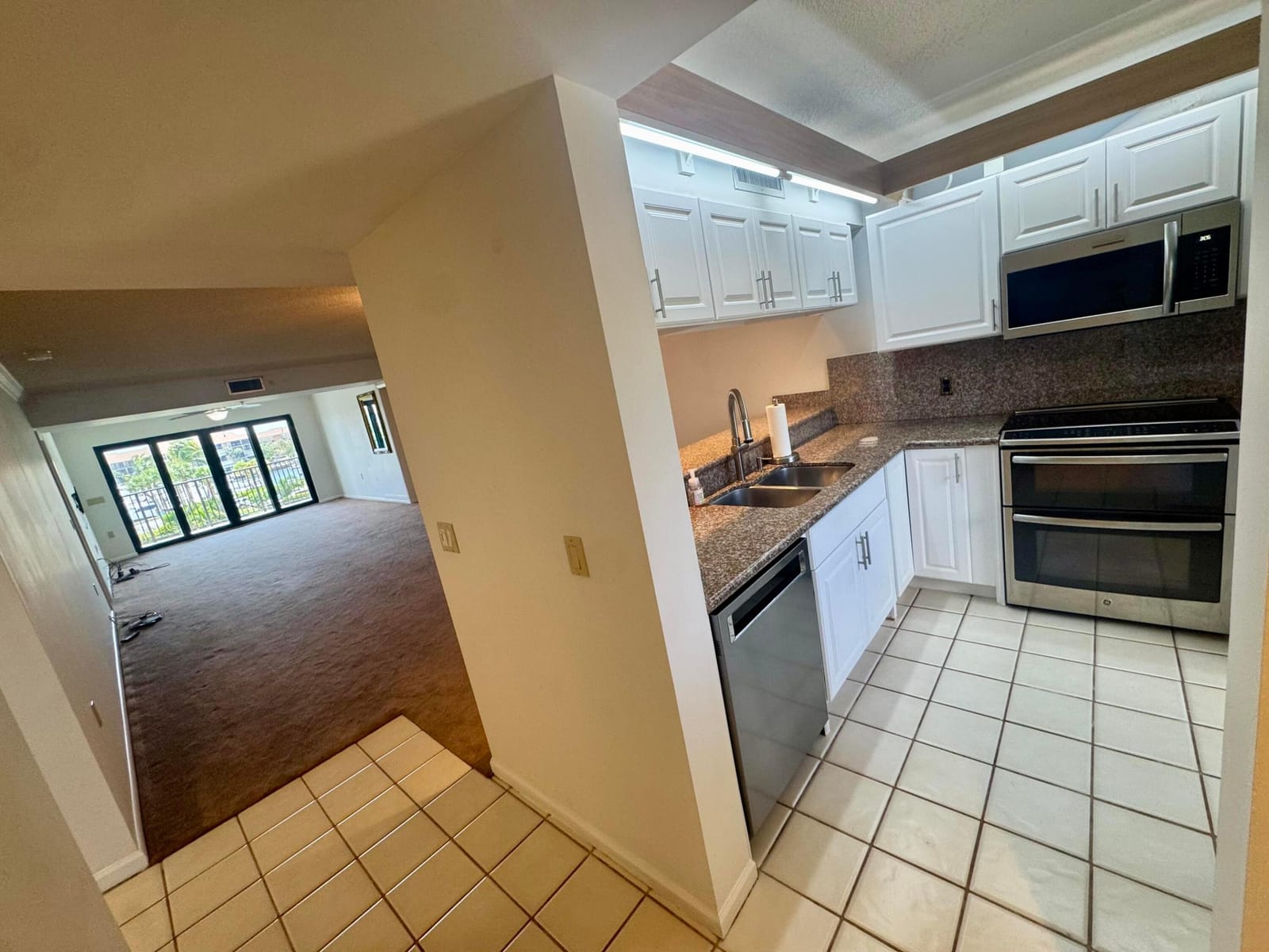 601 SEAFARER Circle 405, Jupiter, FL 33477 photo 11