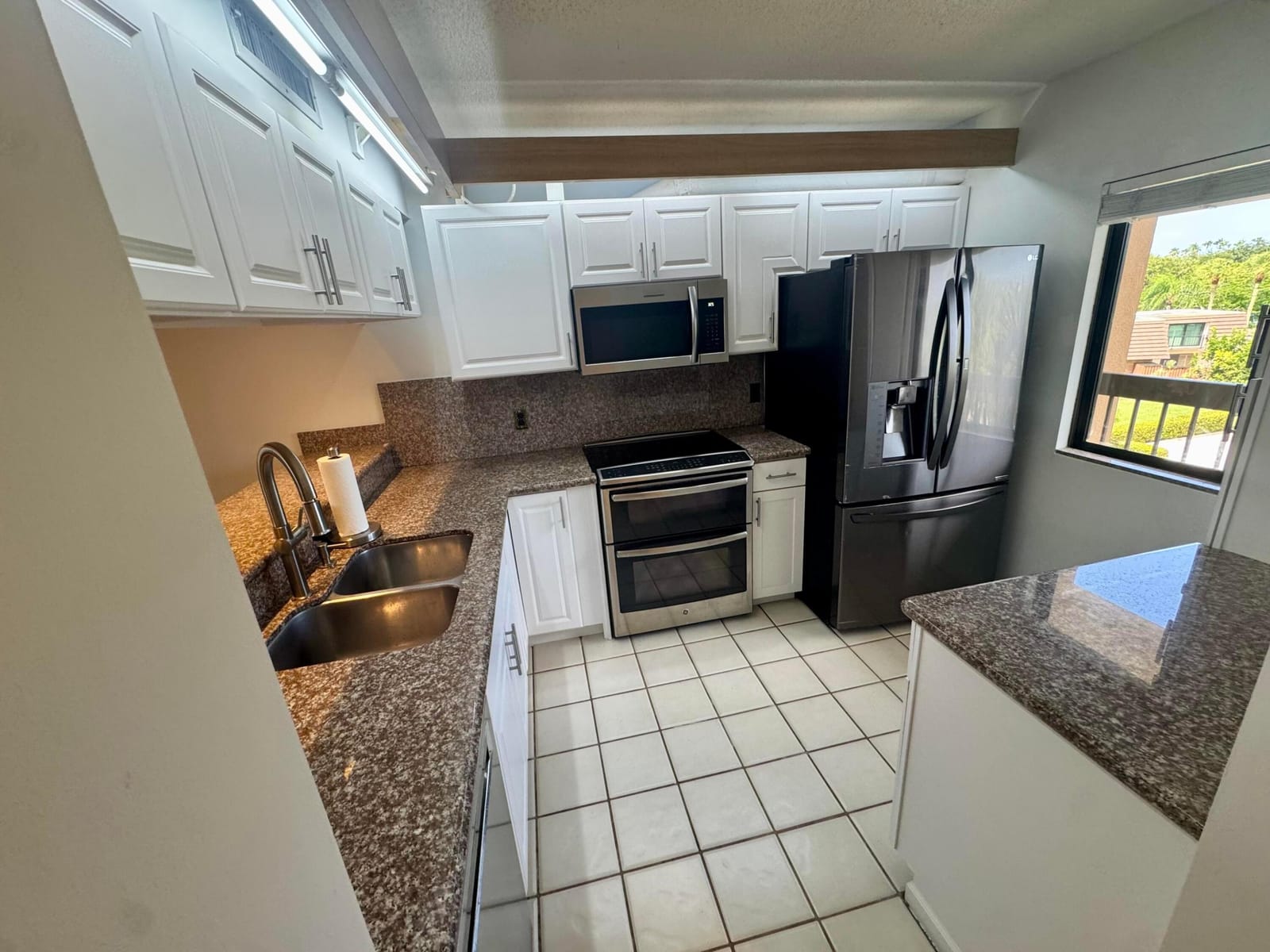 601 SEAFARER Circle 405, Jupiter, FL 33477 photo 12