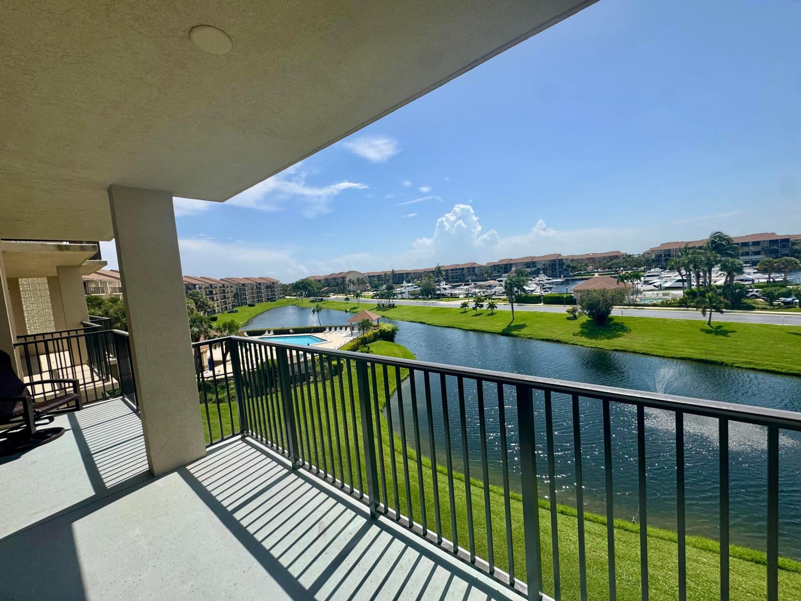 601 SEAFARER Circle 405, Jupiter, FL 33477