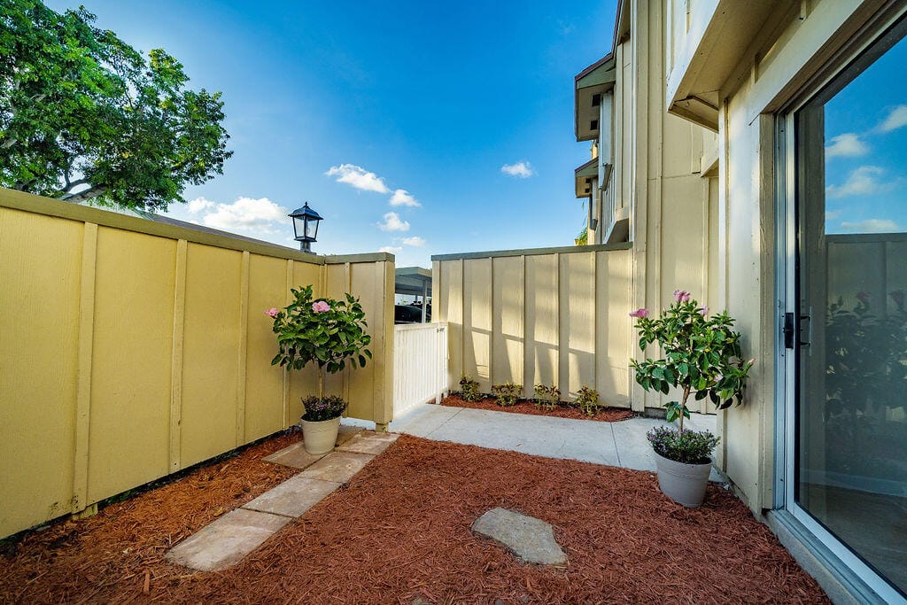 6207 Riverwalk Lane 5, Jupiter, FL 33458 photo 2