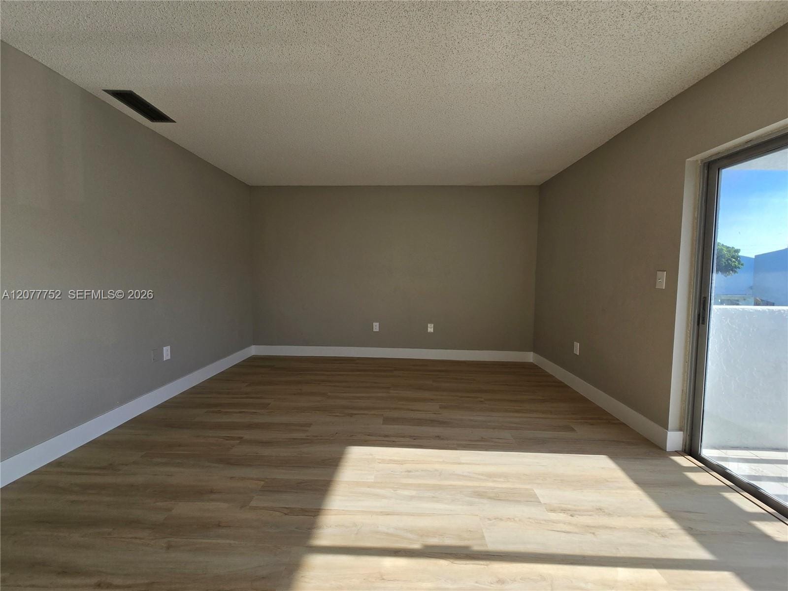 17120 SW 94th Avenue 404 — photo 11