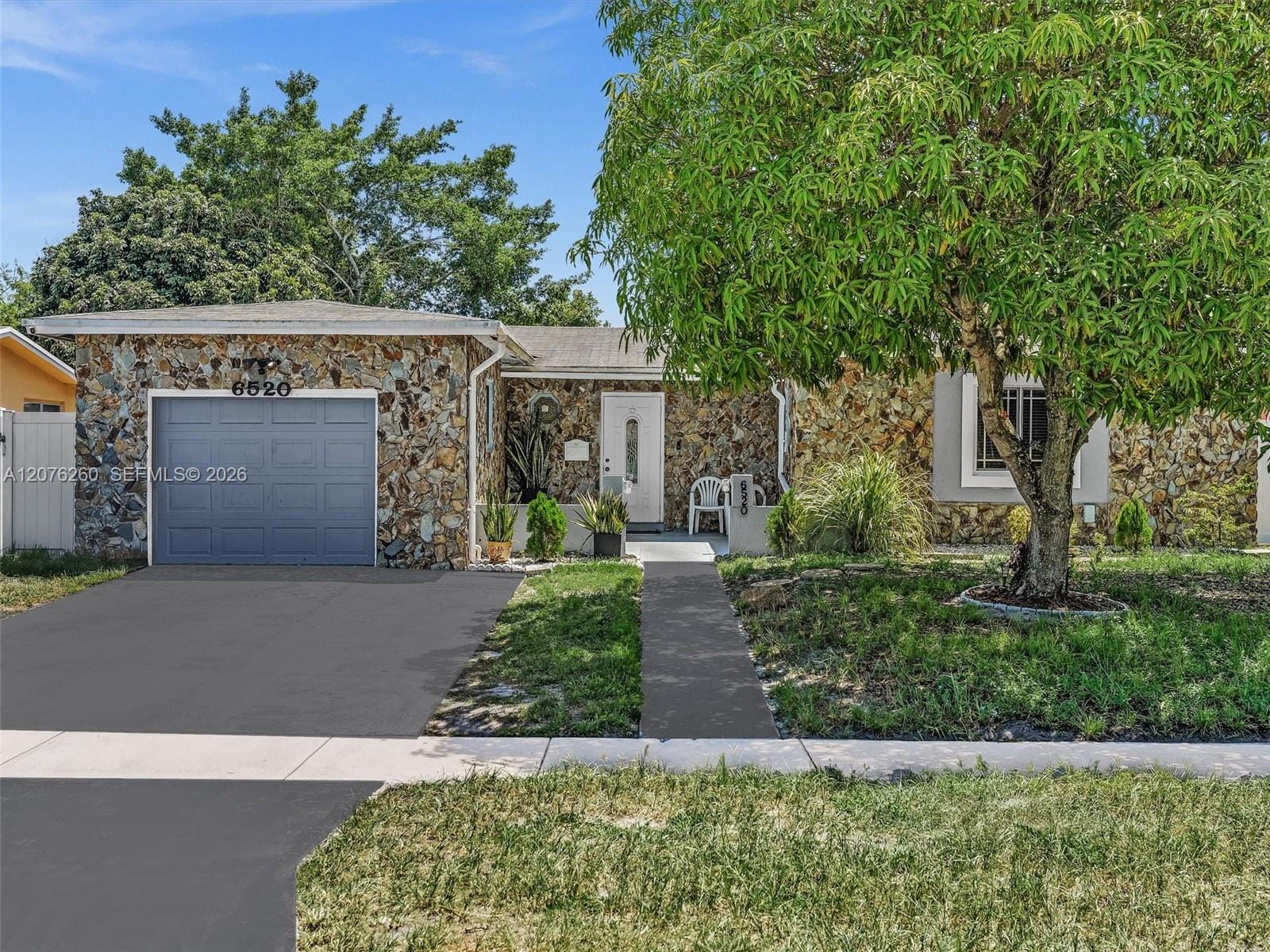 6520 SW 7th Court, North Lauderdale, FL 33068
