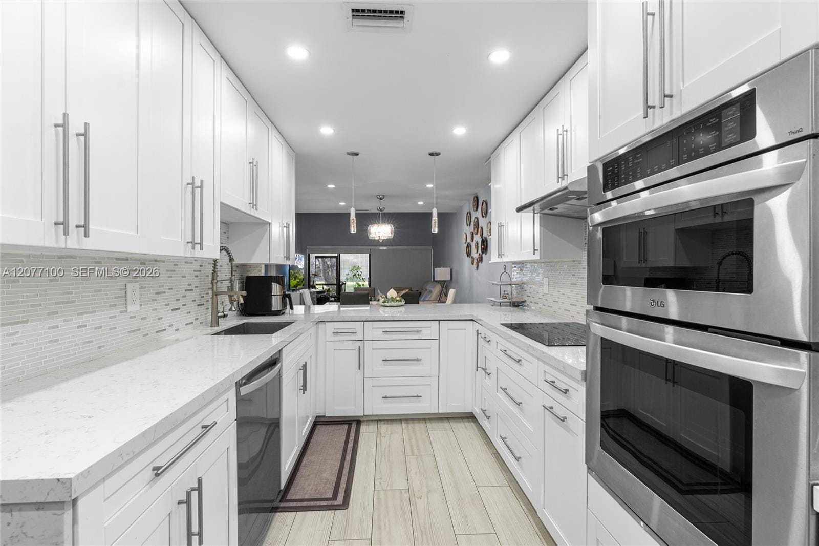 1064 NW 97th Avenue 219, Pembroke Pines, FL 33024