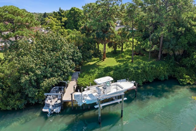 4916 SE MANATEE COVE Road, Stuart, FL 34997