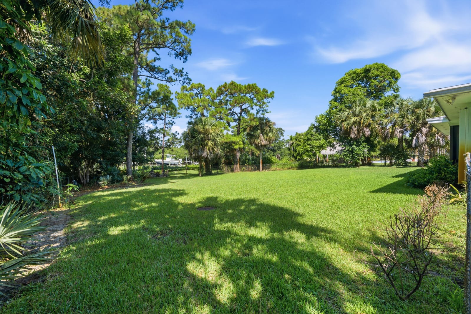 4916 SE MANATEE COVE Road, Stuart, FL 34997 photo 6