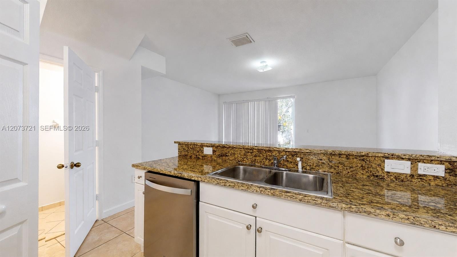 2929 SE 2nd Street 7 — photo 3
