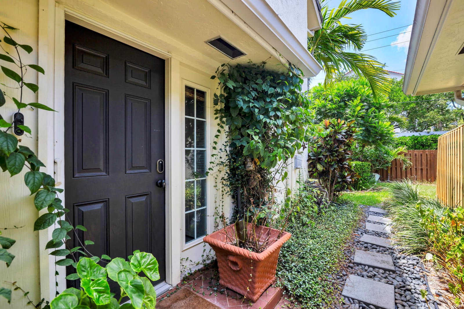 11290 Glen Oaks Court — photo 4