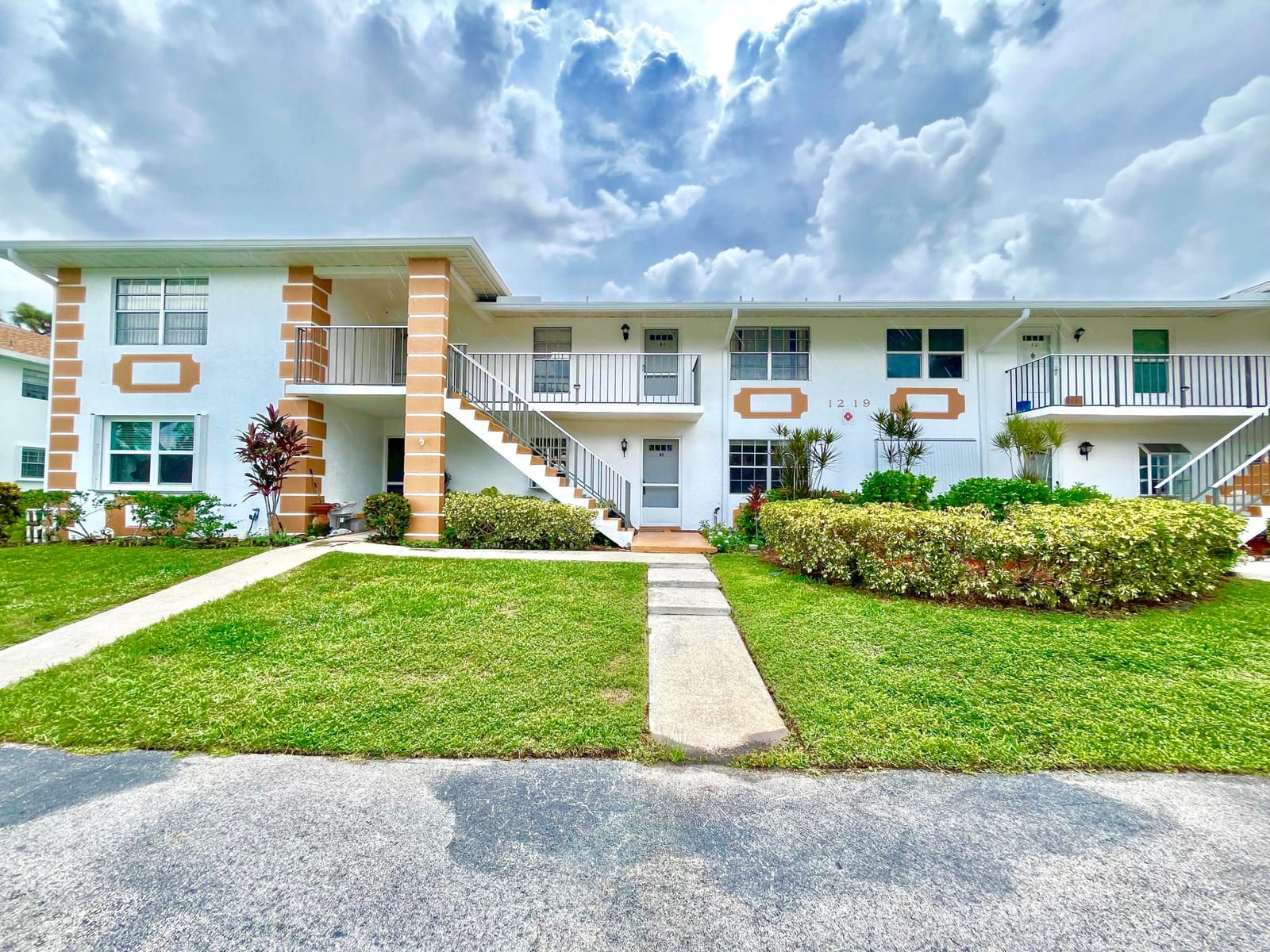 1219 S LAKES END Drive B1, Fort Pierce, FL 34982