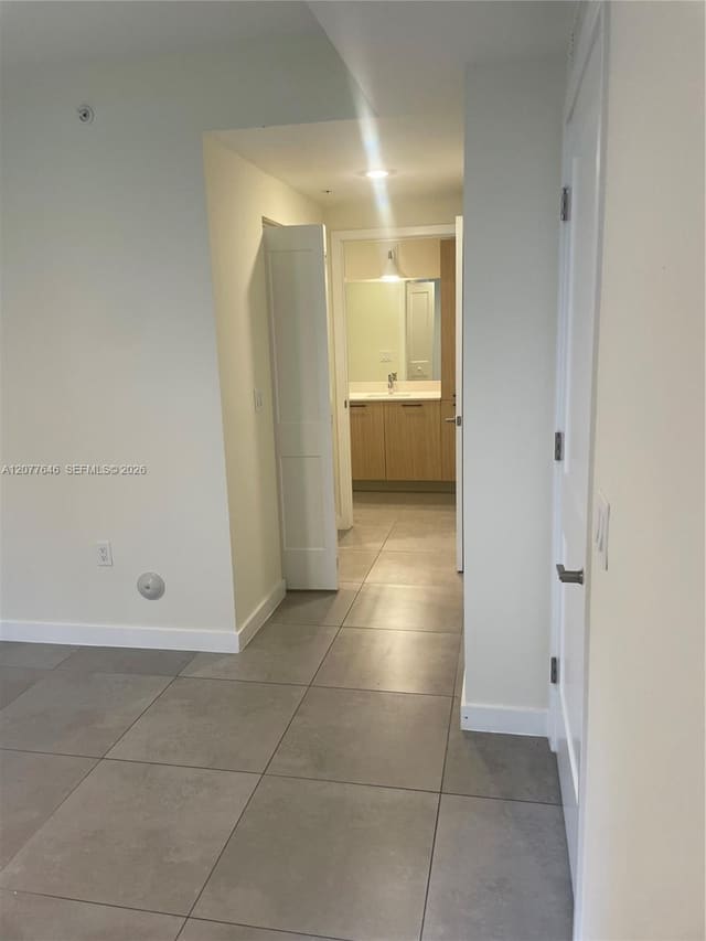 16395 Biscayne Boulevard 313, North Miami Beach, FL 33160
