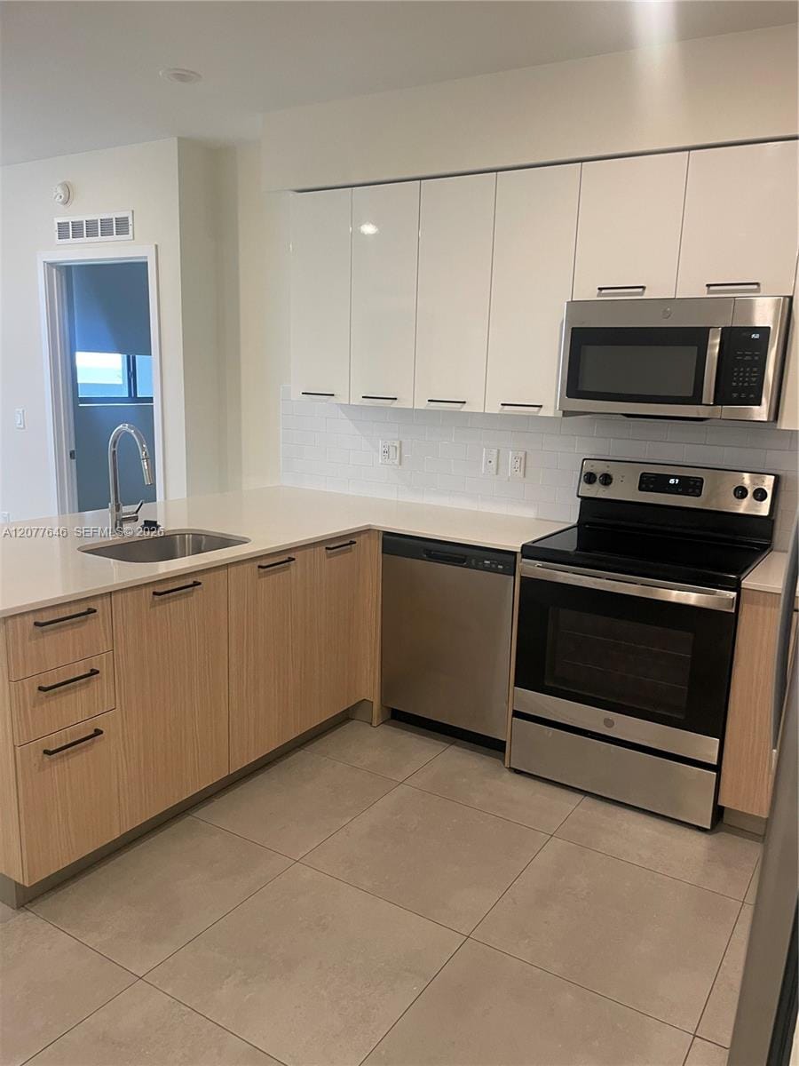 16395 Biscayne Boulevard 313, North Miami Beach, FL 33160 photo 7