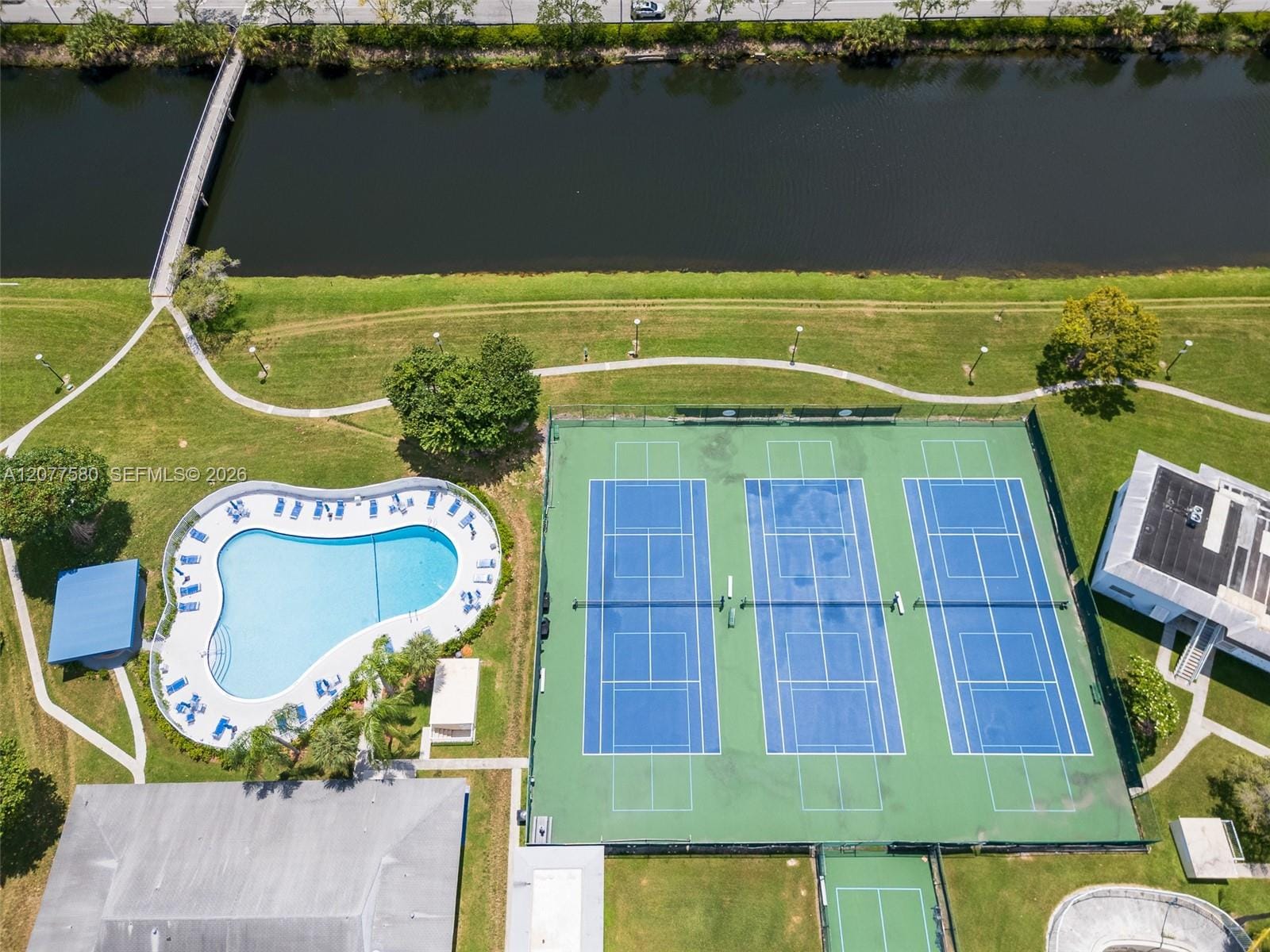 7620 SW 82nd Street J102, Miami, FL 33143 photo 17