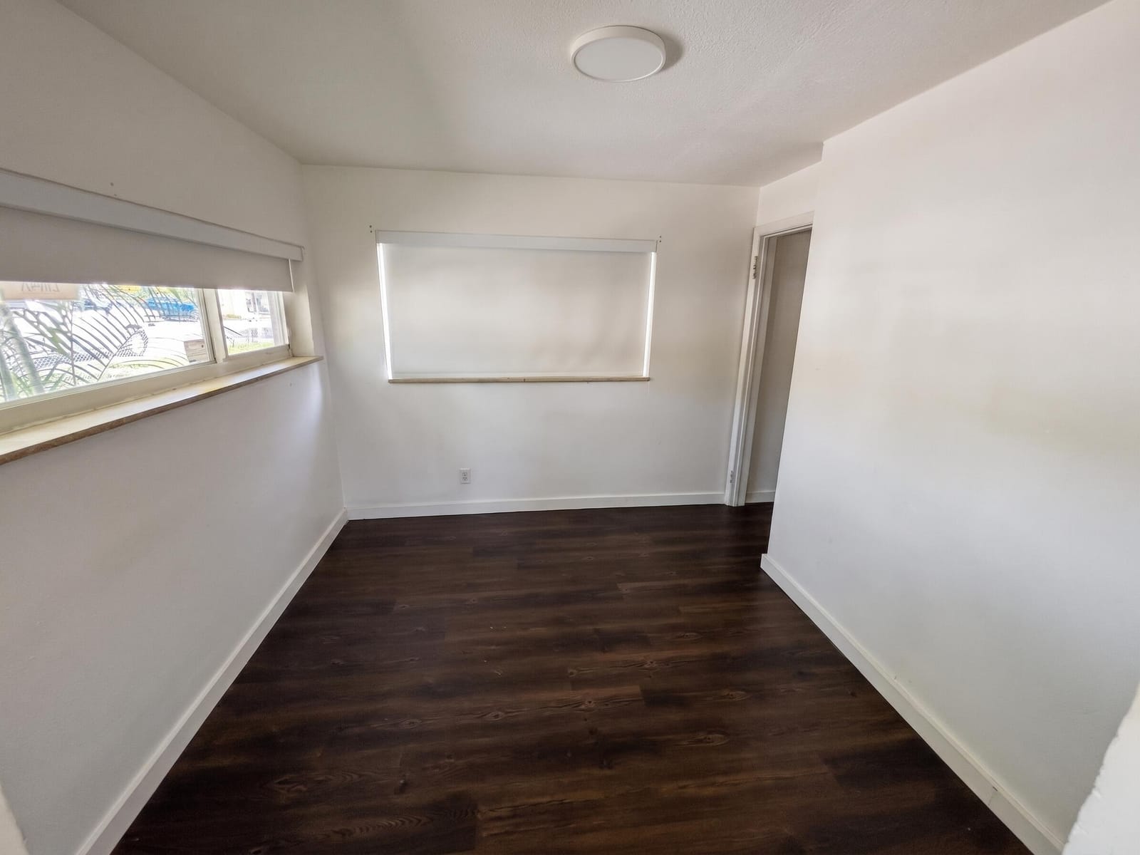 1711 N 17TH Court B — photo 2
