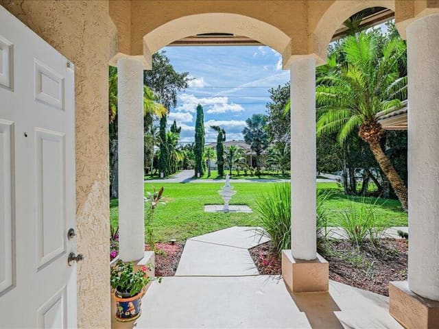 8671 155th Place N, Palm Beach Gardens, FL 33418