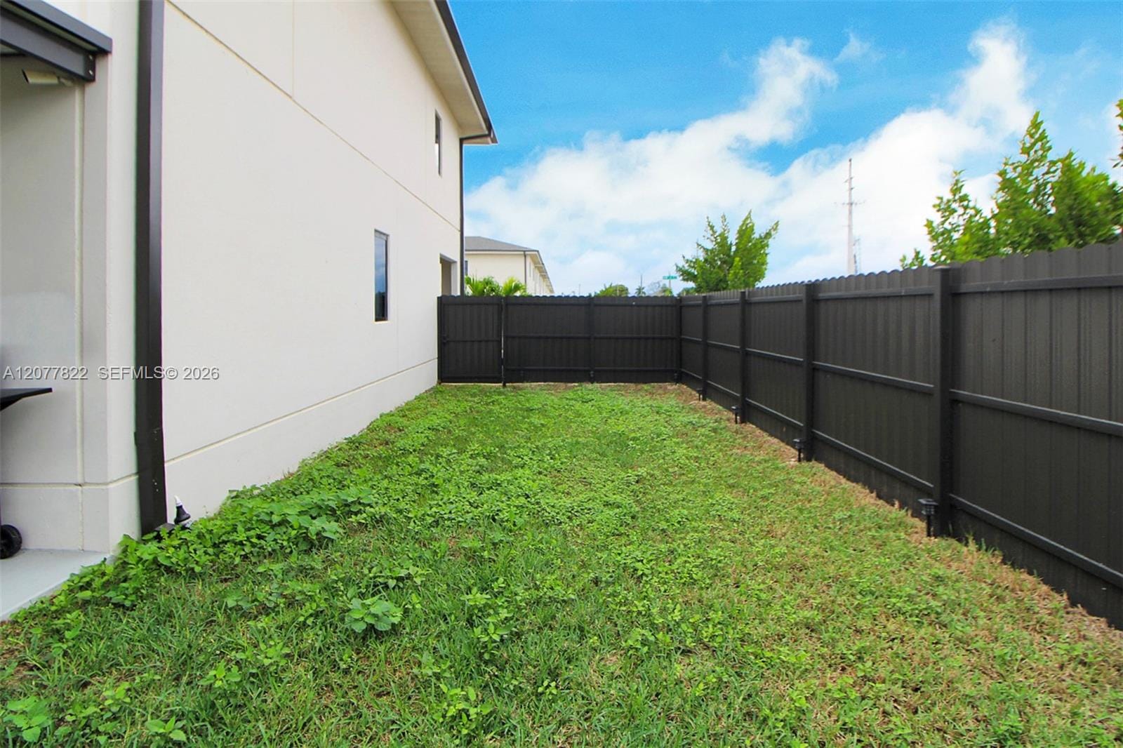 320 NW 13th Court — photo 4