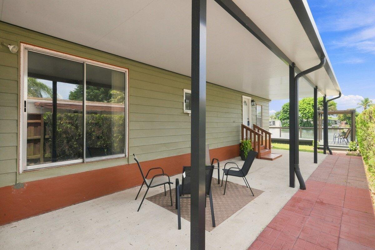 21671 S HERITAGE Circle, Pembroke Pines, FL 33029 photo 11